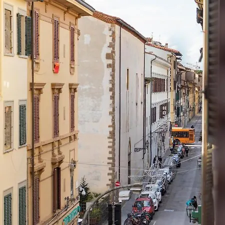 Guelfa Apartament